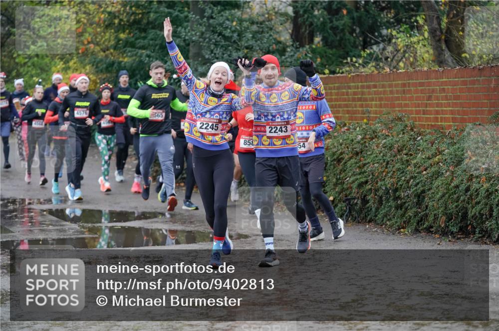 07.12.2025 - St. Pauli X-Mass-Run No. 15 Michael Burmester http://msf.ph/oto/9402813 07.12.2025 10:44:23 Laufen 4576, 4568, 4561, 565, 15, 2245, 2243, 858, 54 meine-sportfotos.de