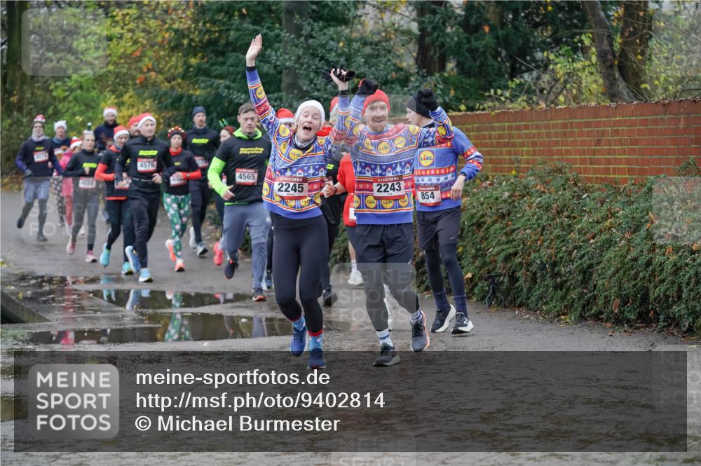 07.12.2025 - St. Pauli X-Mass-Run No. 15 Michael Burmester http://msf.ph/oto/9402814 07.12.2025 10:44:23 Laufen 4544, 4576, 4565, 15, 2245, 2243, 854 meine-sportfotos.de