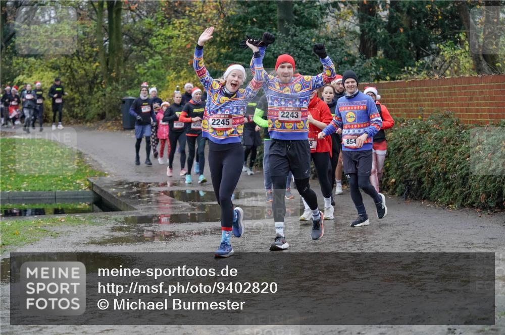 07.12.2025 - St. Pauli X-Mass-Run No. 15 Michael Burmester http://msf.ph/oto/9402820 07.12.2025 10:44:23 Laufen 4564, 4566, 2245, 2243, 8, 854 meine-sportfotos.de