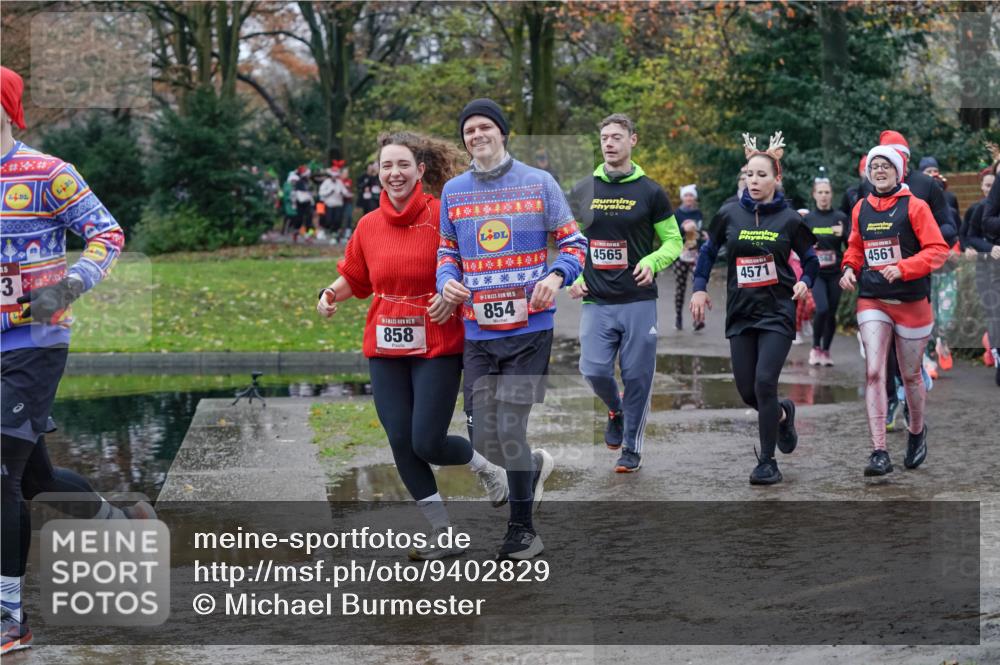 07.12.2025 - St. Pauli X-Mass-Run No. 15 Michael Burmester http://msf.ph/oto/9402829 07.12.2025 10:44:26 Laufen 3, 15, 858, 15, 854, 0, 4565, 0, 4561, 4571 meine-sportfotos.de