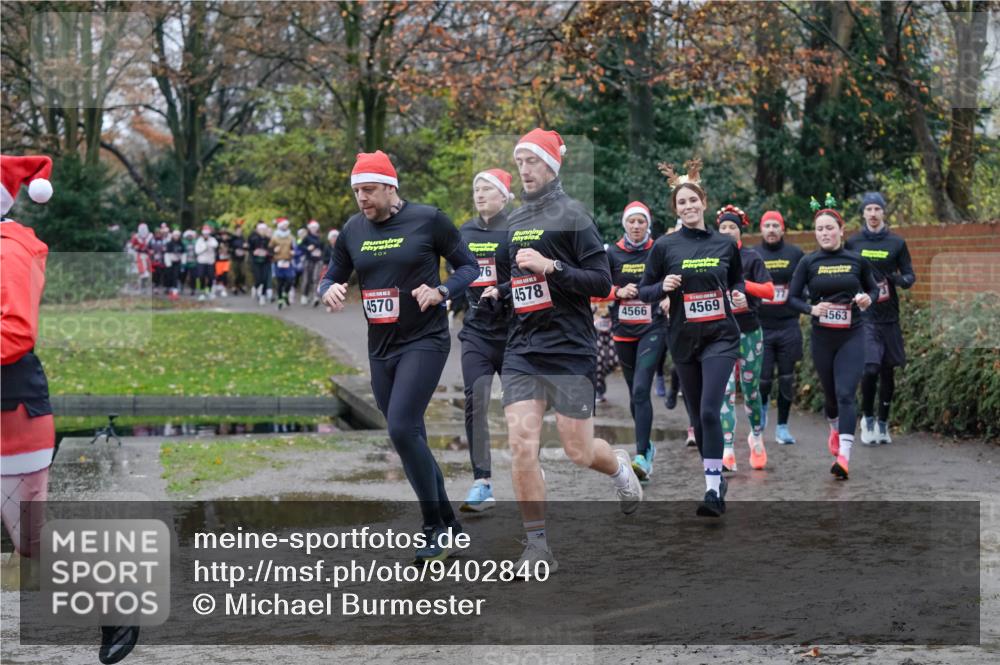 07.12.2025 - St. Pauli X-Mass-Run No. 15 Michael Burmester http://msf.ph/oto/9402840 07.12.2025 10:44:28 Laufen 0, 4570, 76, 40, 4578, 4566, 4569, 563 meine-sportfotos.de