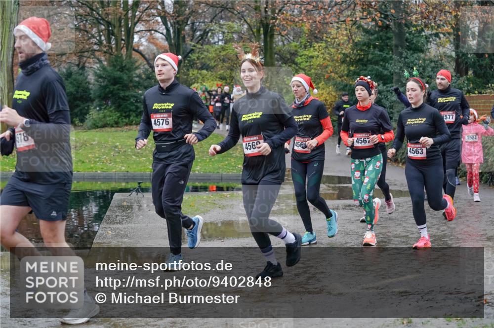 07.12.2025 - St. Pauli X-Mass-Run No. 15 Michael Burmester http://msf.ph/oto/9402848 07.12.2025 10:44:29 Laufen 578, 4576, 0, 0, 4560, 456, 456, 0, 4563, 577, 1584 meine-sportfotos.de