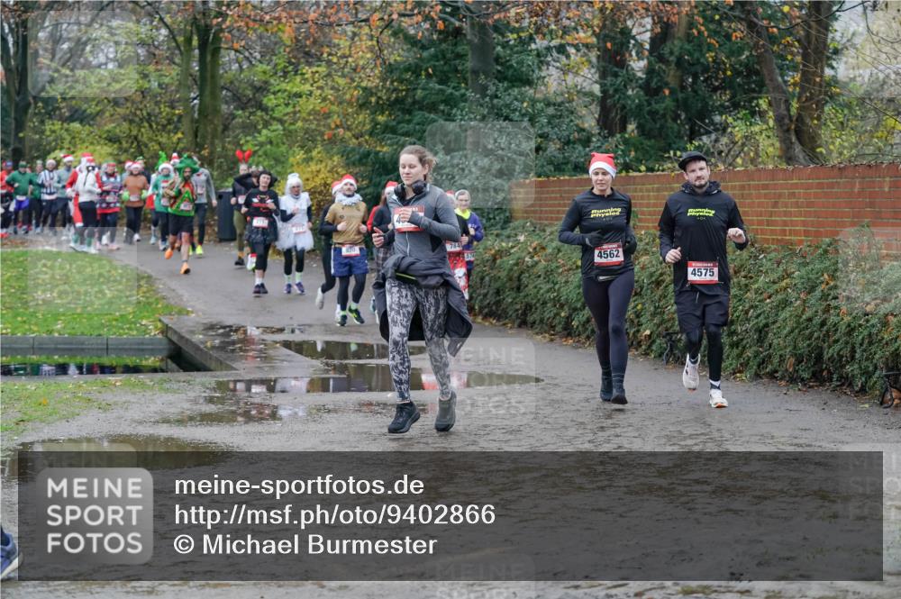 07.12.2025 - St. Pauli X-Mass-Run No. 15 Michael Burmester http://msf.ph/oto/9402866 07.12.2025 10:44:34 Laufen 270, 920, 784, 0, 4562, 4575 meine-sportfotos.de