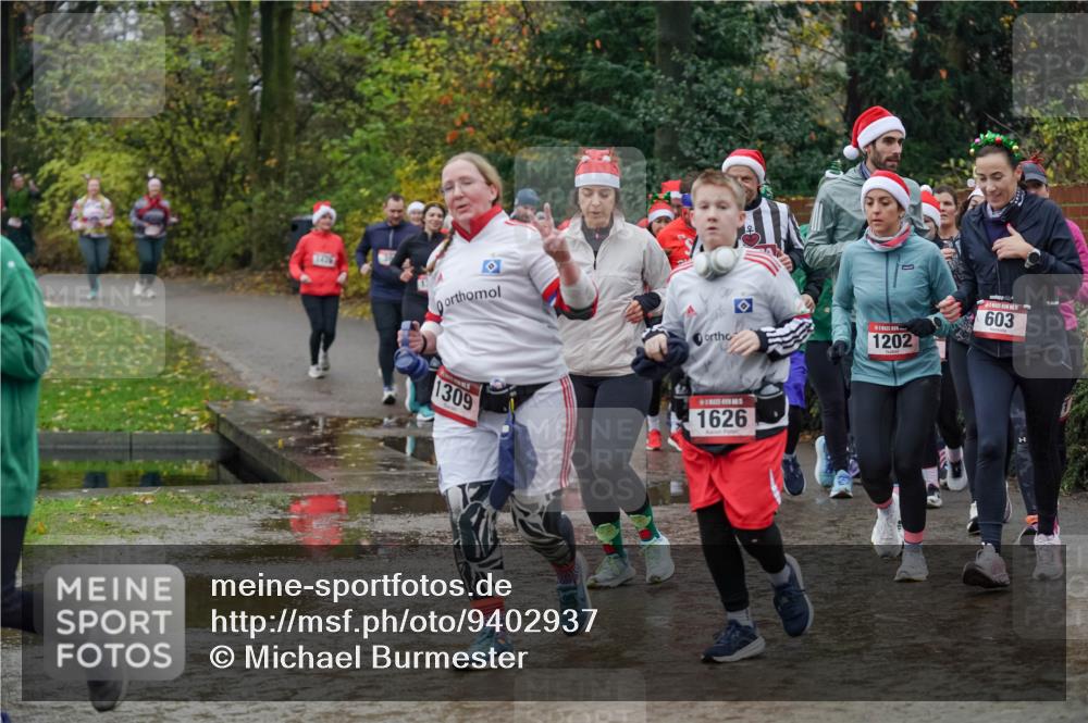 07.12.2025 - St. Pauli X-Mass-Run No. 15 Michael Burmester http://msf.ph/oto/9402937 07.12.2025 10:44:50 Laufen 1425, 1202, 603, 1309, 1626 meine-sportfotos.de