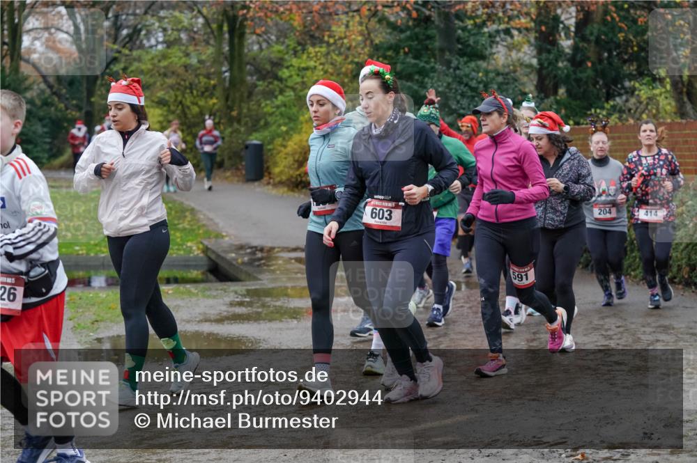 07.12.2025 - St. Pauli X-Mass-Run No. 15 Michael Burmester http://msf.ph/oto/9402944 07.12.2025 10:44:52 Laufen 603, 5, 26, 591, 204, 414 meine-sportfotos.de