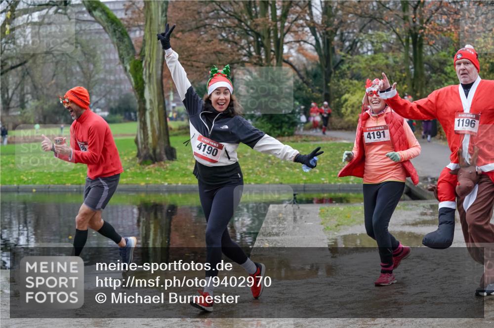 07.12.2025 - St. Pauli X-Mass-Run No. 15 Michael Burmester http://msf.ph/oto/9402970 07.12.2025 10:44:57 Laufen 15, 4190, 4191, 15, 1196 meine-sportfotos.de