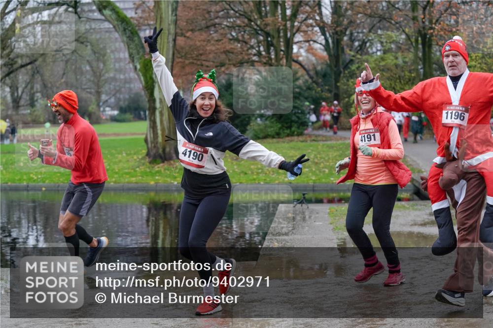 07.12.2025 - St. Pauli X-Mass-Run No. 15 Michael Burmester http://msf.ph/oto/9402971 07.12.2025 10:44:57 Laufen 15, 4190, 4191, 1196 meine-sportfotos.de