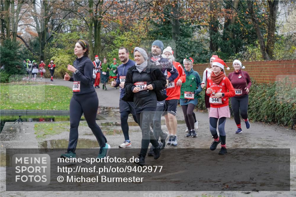 07.12.2025 - St. Pauli X-Mass-Run No. 15 Michael Burmester http://msf.ph/oto/9402977 07.12.2025 10:44:59 Laufen 382, 380, 197, 59, 490, 430, 344 meine-sportfotos.de