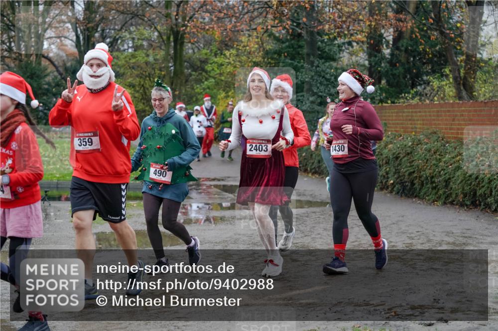 07.12.2025 - St. Pauli X-Mass-Run No. 15 Michael Burmester http://msf.ph/oto/9402988 07.12.2025 10:45:01 Laufen 359, 490, 2403, 1430 meine-sportfotos.de