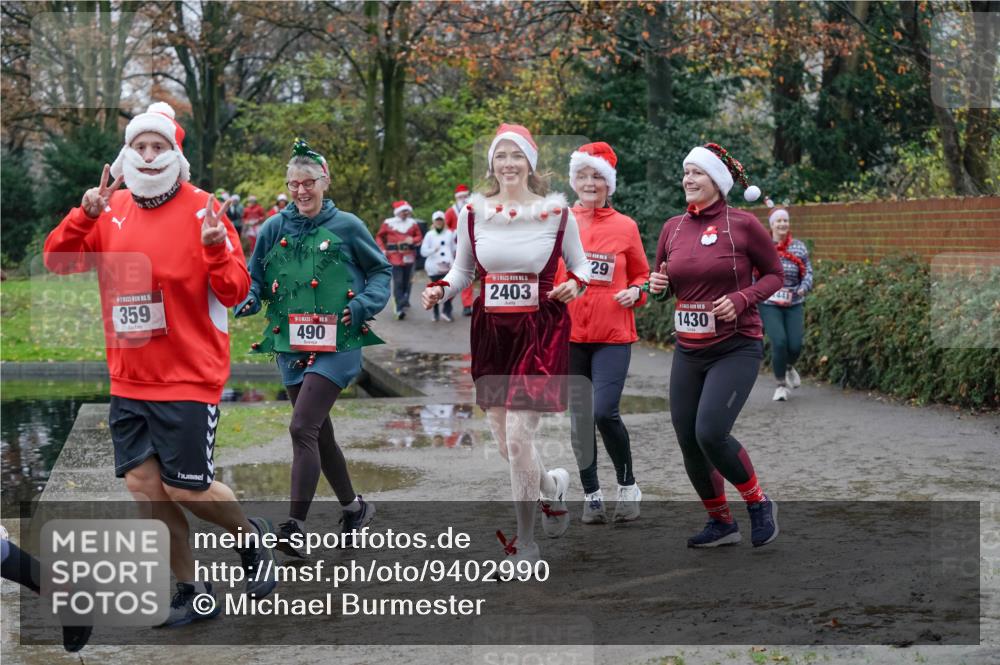 07.12.2025 - St. Pauli X-Mass-Run No. 15 Michael Burmester http://msf.ph/oto/9402990 07.12.2025 10:45:01 Laufen 15, 359, 15, 490, 2403, 29, 1430 meine-sportfotos.de