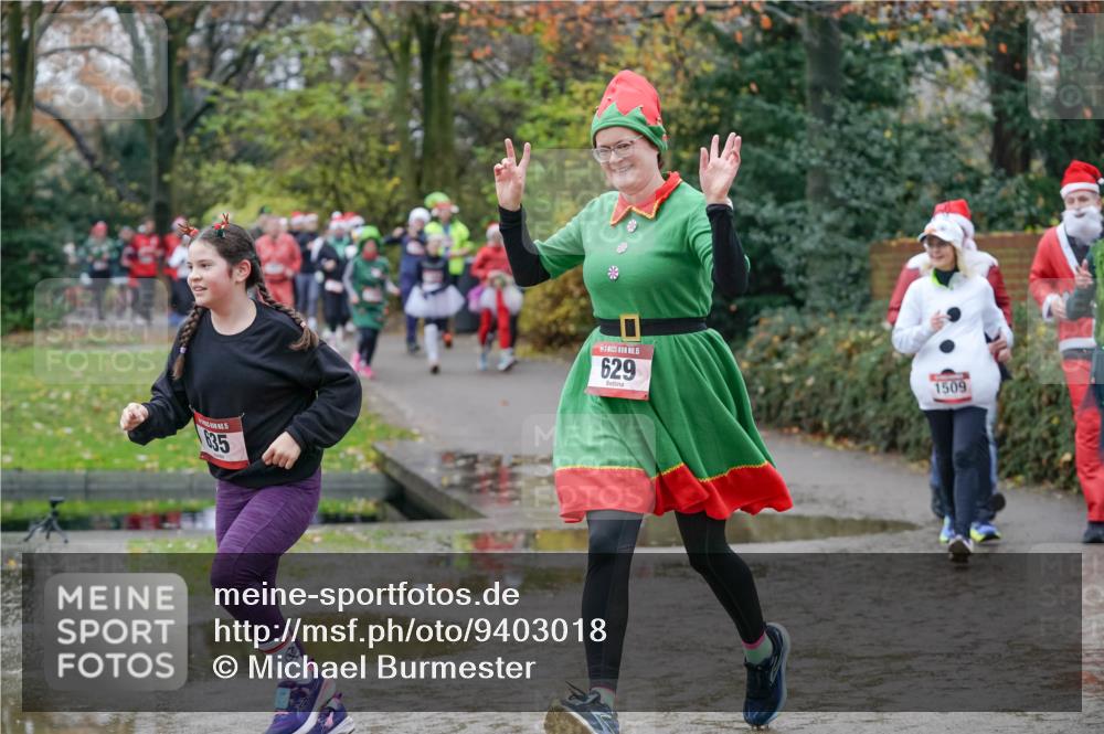07.12.2025 - St. Pauli X-Mass-Run No. 15 Michael Burmester http://msf.ph/oto/9403018 07.12.2025 10:45:08 Laufen 635, 15, 629, 1509 meine-sportfotos.de