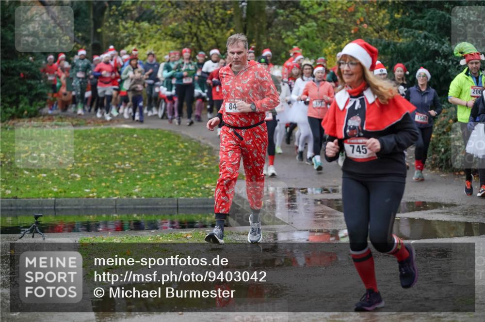 07.12.2025 - St. Pauli X-Mass-Run No. 15 Michael Burmester http://msf.ph/oto/9403042 07.12.2025 10:45:16 Laufen 84, 745, 1581, 200 meine-sportfotos.de
