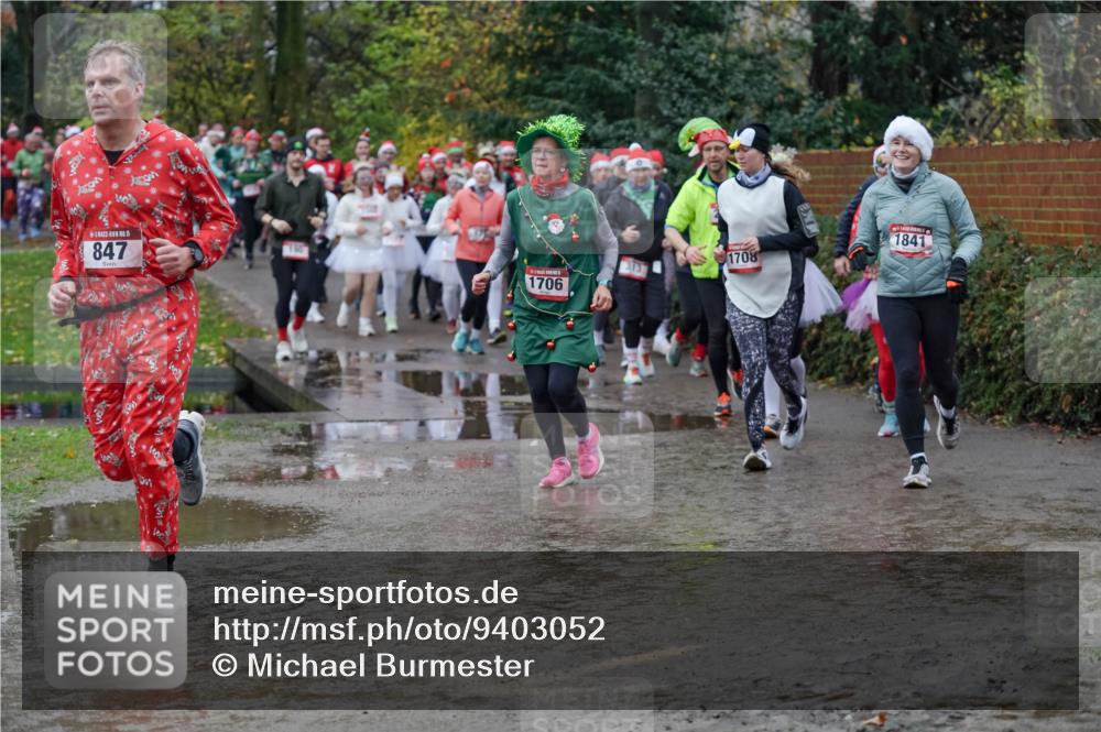 07.12.2025 - St. Pauli X-Mass-Run No. 15 Michael Burmester http://msf.ph/oto/9403052 07.12.2025 10:45:18 Laufen 15, 847, 1841, 1708, 313, 1706 meine-sportfotos.de