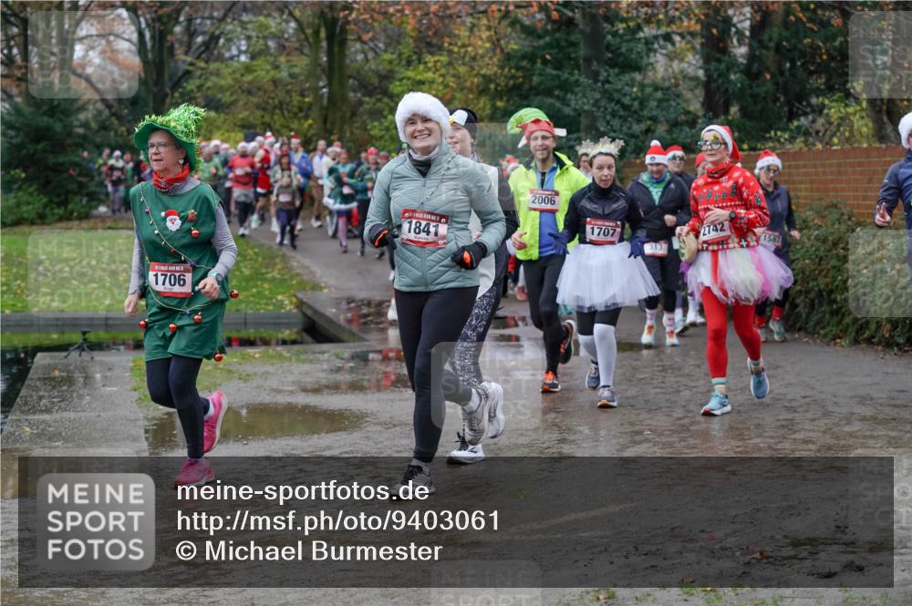 07.12.2025 - St. Pauli X-Mass-Run No. 15 Michael Burmester http://msf.ph/oto/9403061 07.12.2025 10:45:20 Laufen 15, 1706, 15, 1841, 2006, 1707, 2, 2742, 1581 meine-sportfotos.de