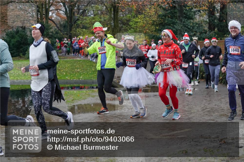 07.12.2025 - St. Pauli X-Mass-Run No. 15 Michael Burmester http://msf.ph/oto/9403066 07.12.2025 10:45:21 Laufen 1708, 2006, 1707, 2742, 313, 0, 399, 1840 meine-sportfotos.de