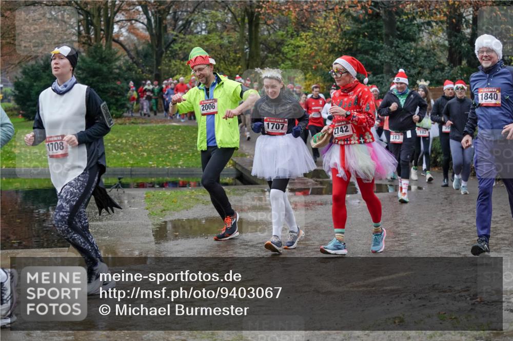 07.12.2025 - St. Pauli X-Mass-Run No. 15 Michael Burmester http://msf.ph/oto/9403067 07.12.2025 10:45:21 Laufen 1708, 2006, 1707, 2742, 182, 313, 395, 1840 meine-sportfotos.de