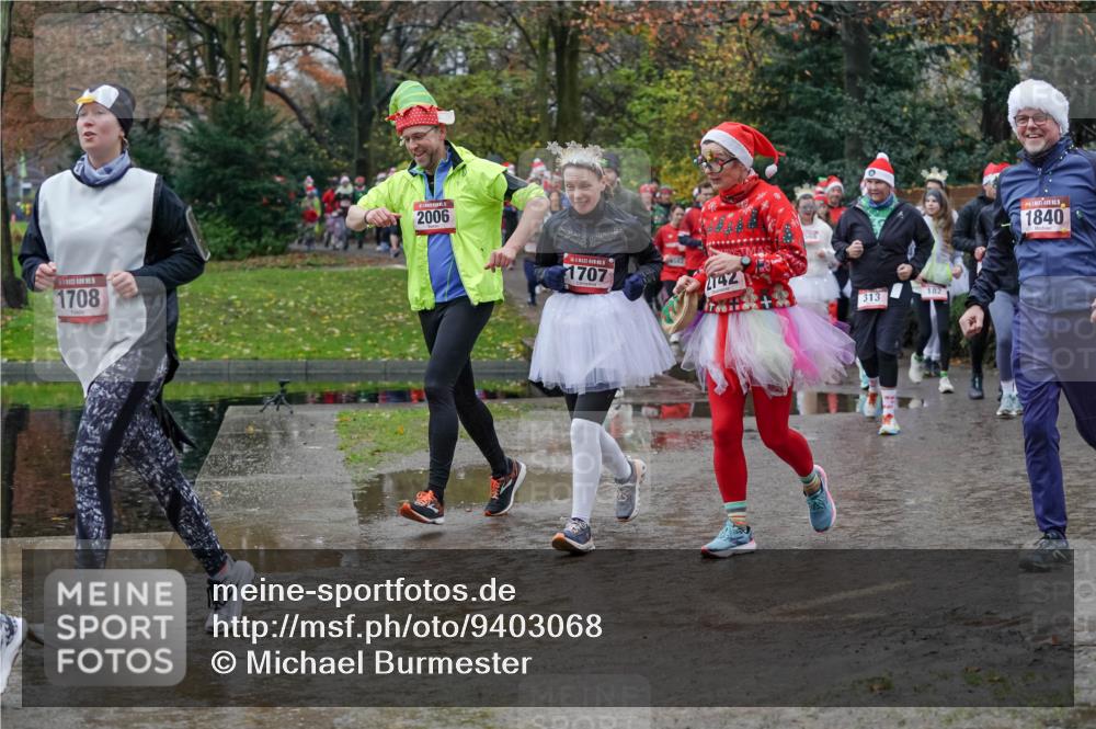 07.12.2025 - St. Pauli X-Mass-Run No. 15 Michael Burmester http://msf.ph/oto/9403068 07.12.2025 10:45:21 Laufen 1708, 2006, 5, 1707, 2742, 540, 313, 1840 meine-sportfotos.de