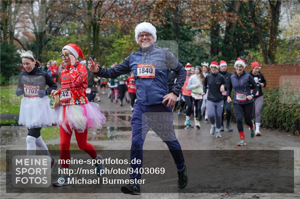 07.12.2025 - St. Pauli X-Mass-Run No. 15 Michael Burmester http://msf.ph/oto/9403069 07.12.2025 10:45:22 Laufen 15, 1707, 142, 15, 1840, 1587 meine-sportfotos.de