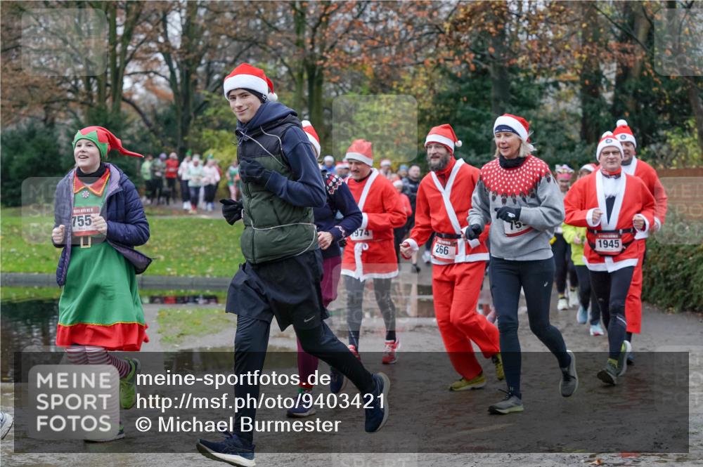 07.12.2025 - St. Pauli X-Mass-Run No. 15 Michael Burmester http://msf.ph/oto/9403421 07.12.2025 10:47:03 Laufen 755, 974, 266, 1945 meine-sportfotos.de