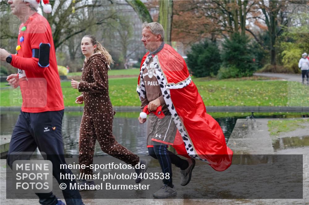07.12.2025 - St. Pauli X-Mass-Run No. 15 Michael Burmester http://msf.ph/oto/9403538 07.12.2025 10:47:29 Laufen  meine-sportfotos.de