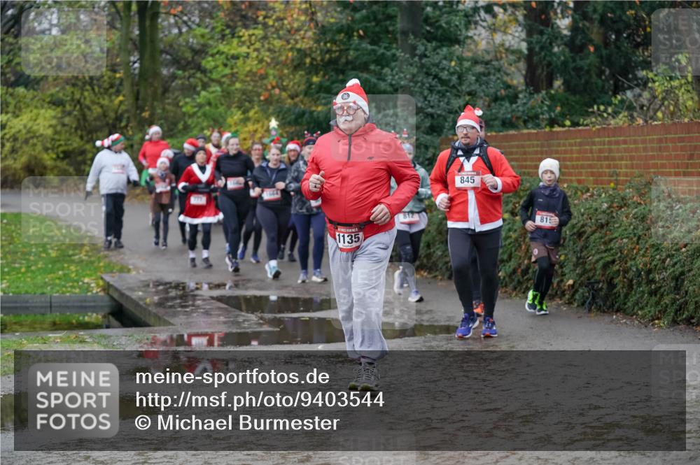 07.12.2025 - St. Pauli X-Mass-Run No. 15 Michael Burmester http://msf.ph/oto/9403544 07.12.2025 10:47:32 Laufen 4, 1135, 812, 845, 81 meine-sportfotos.de
