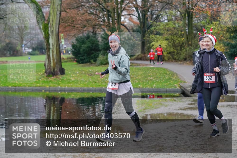 07.12.2025 - St. Pauli X-Mass-Run No. 15 Michael Burmester http://msf.ph/oto/9403570 07.12.2025 10:47:39 Laufen 12, 832 meine-sportfotos.de
