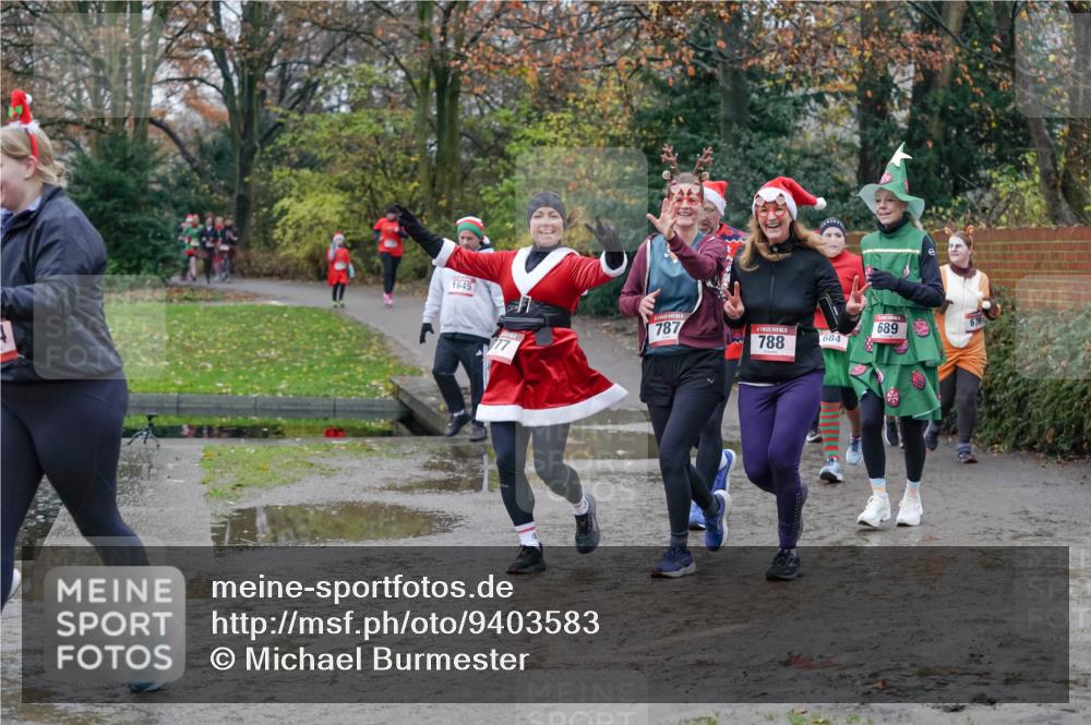 07.12.2025 - St. Pauli X-Mass-Run No. 15 Michael Burmester http://msf.ph/oto/9403583 07.12.2025 10:47:42 Laufen 1645, 787, 689, 788, 684, 77 meine-sportfotos.de
