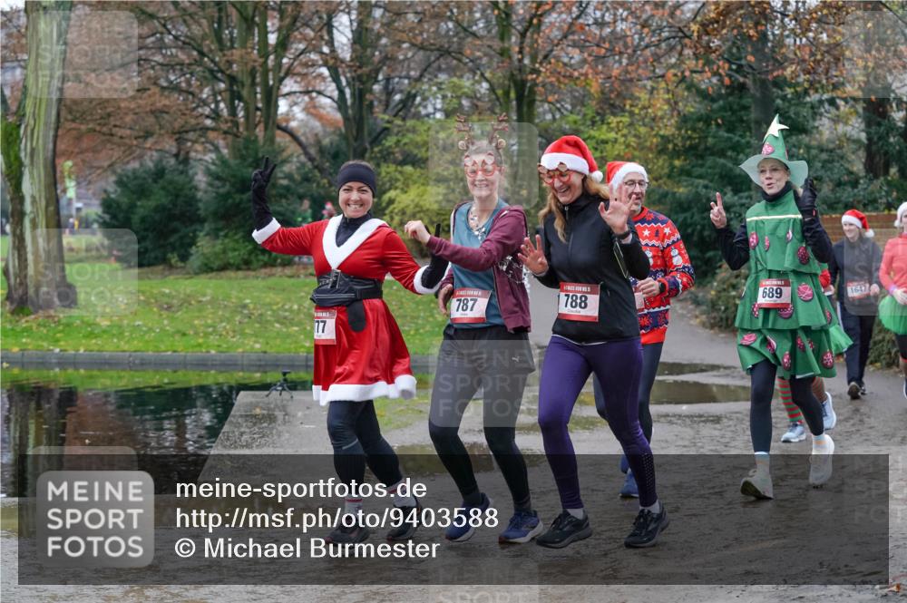 07.12.2025 - St. Pauli X-Mass-Run No. 15 Michael Burmester http://msf.ph/oto/9403588 07.12.2025 10:47:43 Laufen 77, 15, 787, 6, 788, 689, 1647 meine-sportfotos.de