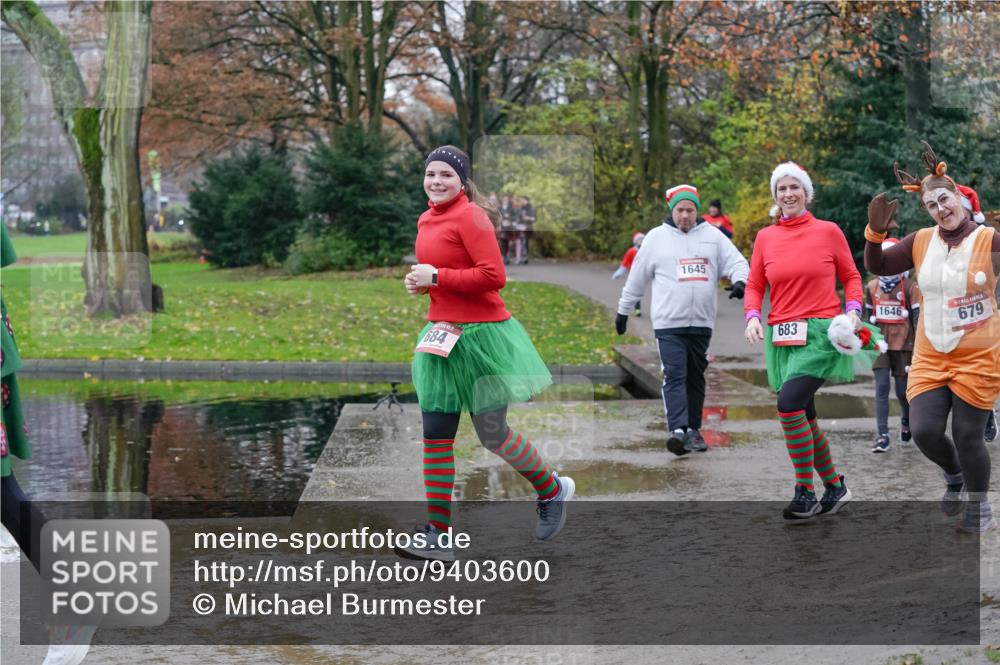 07.12.2025 - St. Pauli X-Mass-Run No. 15 Michael Burmester http://msf.ph/oto/9403600 07.12.2025 10:47:45 Laufen 684, 1645, 683, 1646, 679 meine-sportfotos.de