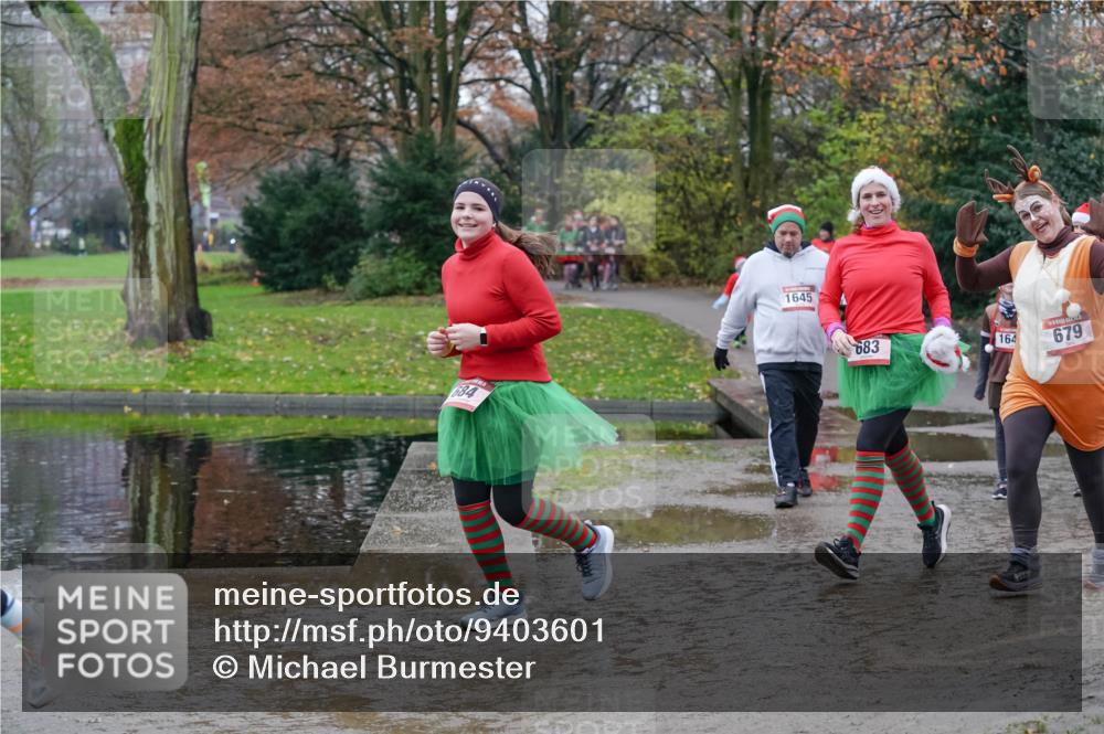 07.12.2025 - St. Pauli X-Mass-Run No. 15 Michael Burmester http://msf.ph/oto/9403601 07.12.2025 10:47:45 Laufen 684, 1645, 683, 164, 679 meine-sportfotos.de