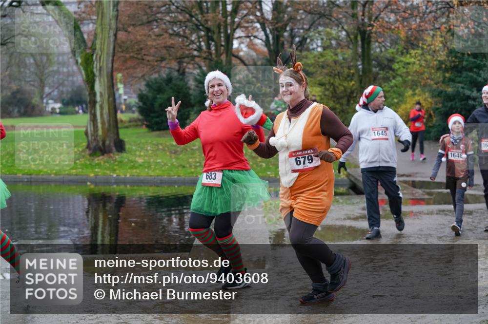 07.12.2025 - St. Pauli X-Mass-Run No. 15 Michael Burmester http://msf.ph/oto/9403608 07.12.2025 10:47:46 Laufen 683, 15, 679, 1645, 1646, 16 meine-sportfotos.de
