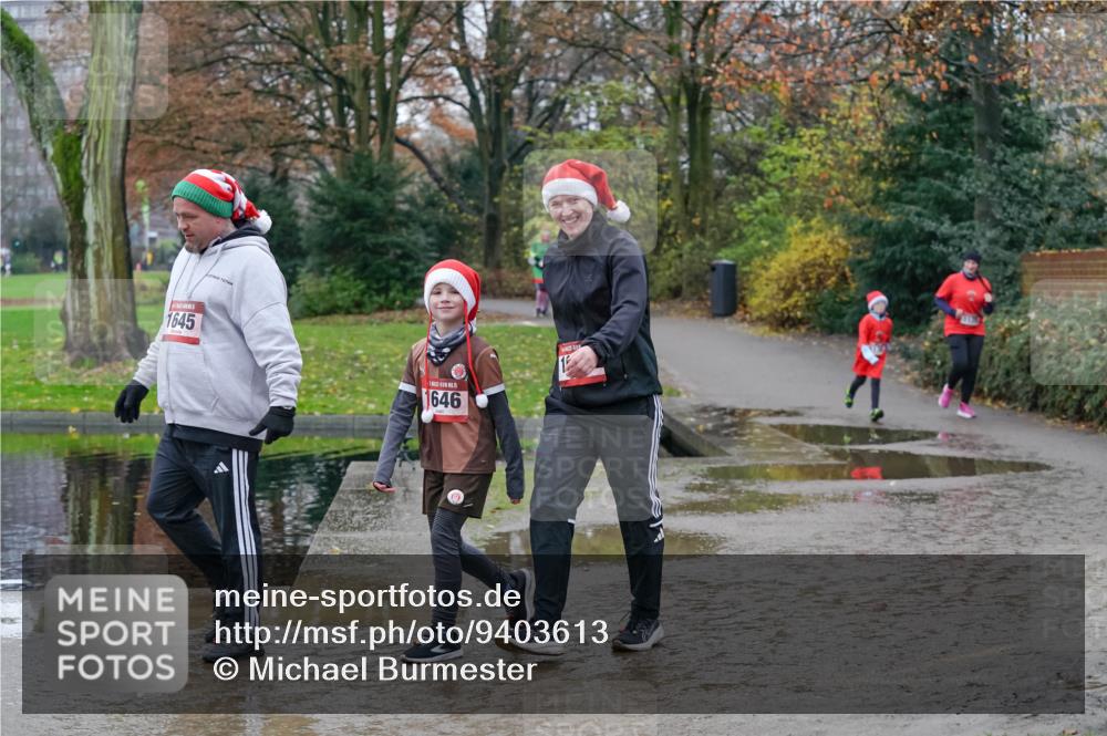 07.12.2025 - St. Pauli X-Mass-Run No. 15 Michael Burmester http://msf.ph/oto/9403613 07.12.2025 10:47:49 Laufen 1645, 15, 1646 meine-sportfotos.de
