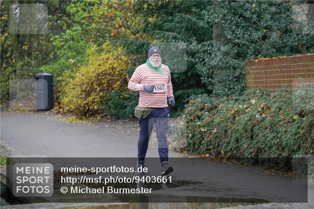 07.12.2025 - St. Pauli X-Mass-Run No. 15 Michael Burmester http://msf.ph/oto/9403661 07.12.2025 10:48:10 Laufen 1563 meine-sportfotos.de