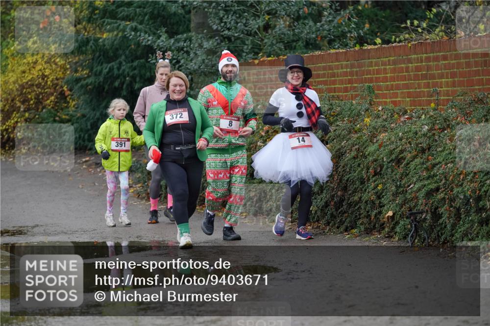 07.12.2025 - St. Pauli X-Mass-Run No. 15 Michael Burmester http://msf.ph/oto/9403671 07.12.2025 10:48:23 Laufen 391, 372, 8, 14 meine-sportfotos.de