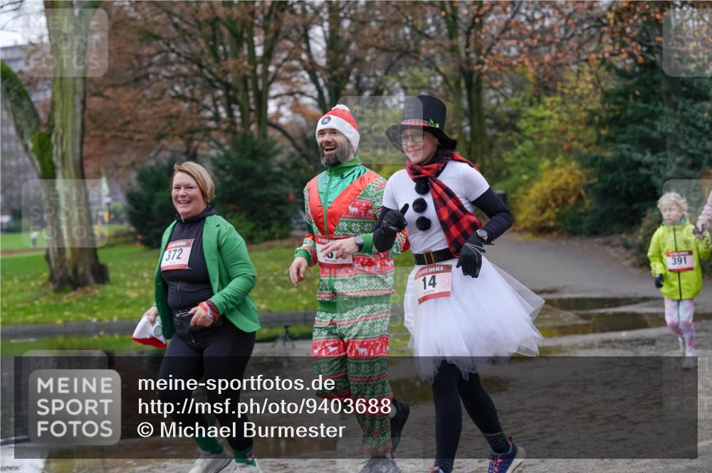 07.12.2025 - St. Pauli X-Mass-Run No. 15 Michael Burmester http://msf.ph/oto/9403688 07.12.2025 10:48:30 Laufen 372, 15, 14, 391 meine-sportfotos.de