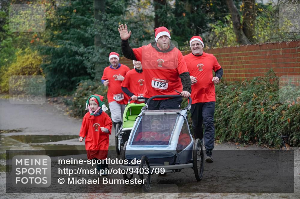 07.12.2025 - St. Pauli X-Mass-Run No. 15 Michael Burmester http://msf.ph/oto/9403709 07.12.2025 10:48:53 Laufen 1686, 5, 1122 meine-sportfotos.de