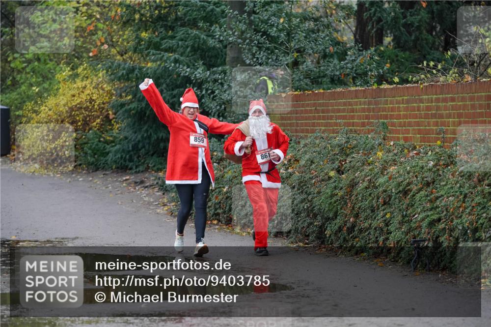 07.12.2025 - St. Pauli X-Mass-Run No. 15 Michael Burmester http://msf.ph/oto/9403785 07.12.2025 10:56:41 Laufen 859, 861 meine-sportfotos.de