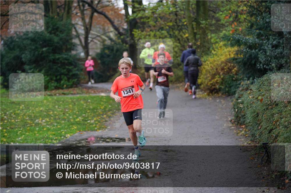 07.12.2025 - St. Pauli X-Mass-Run No. 15 Michael Burmester http://msf.ph/oto/9403817 07.12.2025 10:57:57 Laufen 5, 1341 meine-sportfotos.de