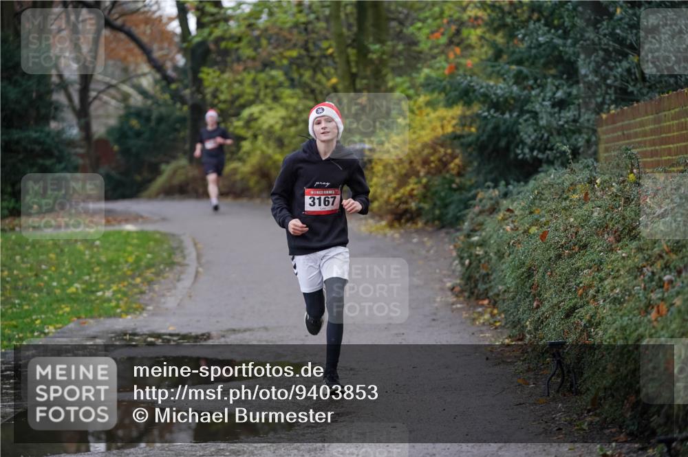 07.12.2025 - St. Pauli X-Mass-Run No. 15 Michael Burmester http://msf.ph/oto/9403853 07.12.2025 10:58:38 Laufen 5, 3167 meine-sportfotos.de