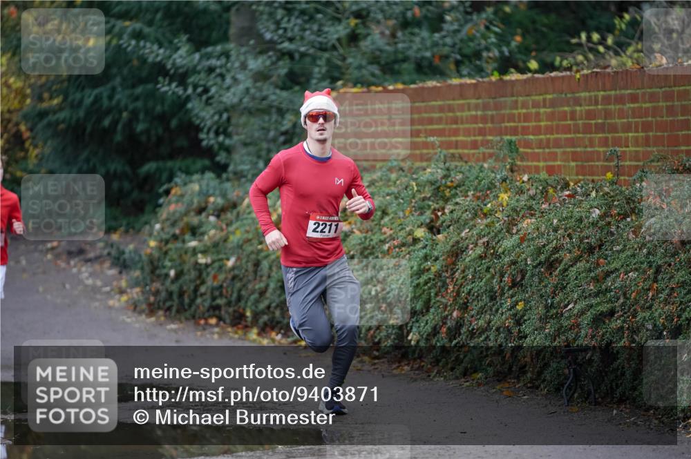 07.12.2025 - St. Pauli X-Mass-Run No. 15 Michael Burmester http://msf.ph/oto/9403871 07.12.2025 10:59:27 Laufen 2211 meine-sportfotos.de