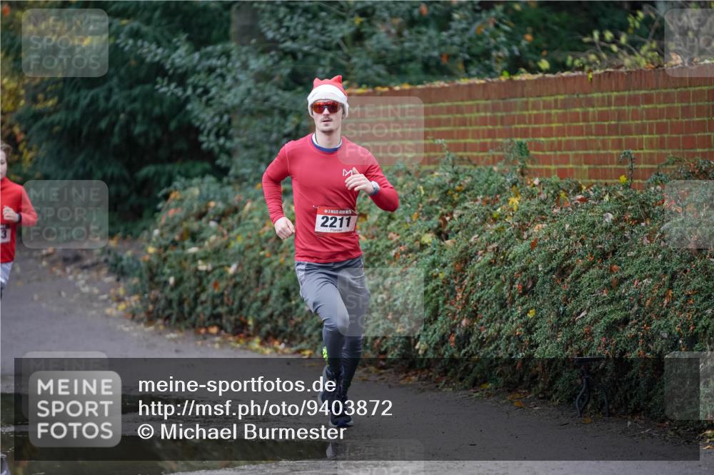 07.12.2025 - St. Pauli X-Mass-Run No. 15 Michael Burmester http://msf.ph/oto/9403872 07.12.2025 10:59:27 Laufen 2211 meine-sportfotos.de