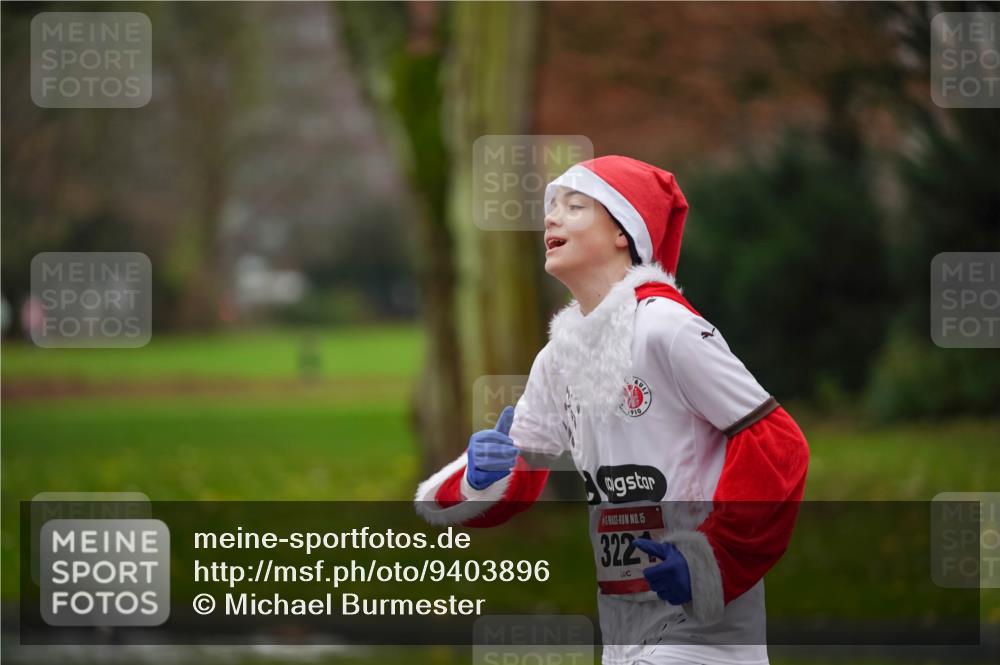 07.12.2025 - St. Pauli X-Mass-Run No. 15 Michael Burmester http://msf.ph/oto/9403896 07.12.2025 11:00:12 Laufen 910, 15, 322 meine-sportfotos.de
