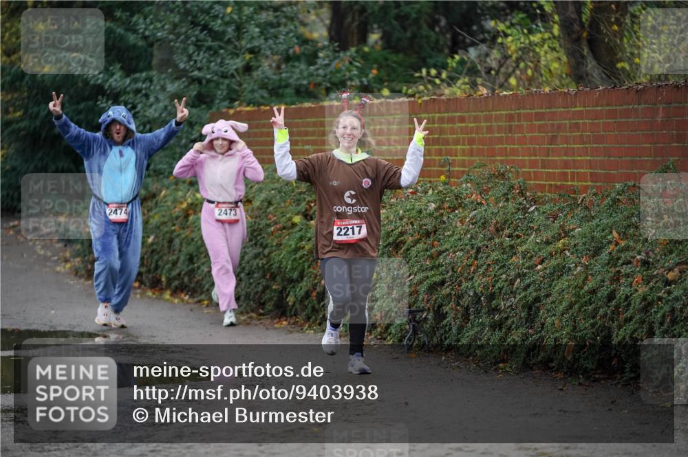 07.12.2025 - St. Pauli X-Mass-Run No. 15 Michael Burmester http://msf.ph/oto/9403938 07.12.2025 11:01:04 Laufen 2474, 2473, 201, 2217 meine-sportfotos.de