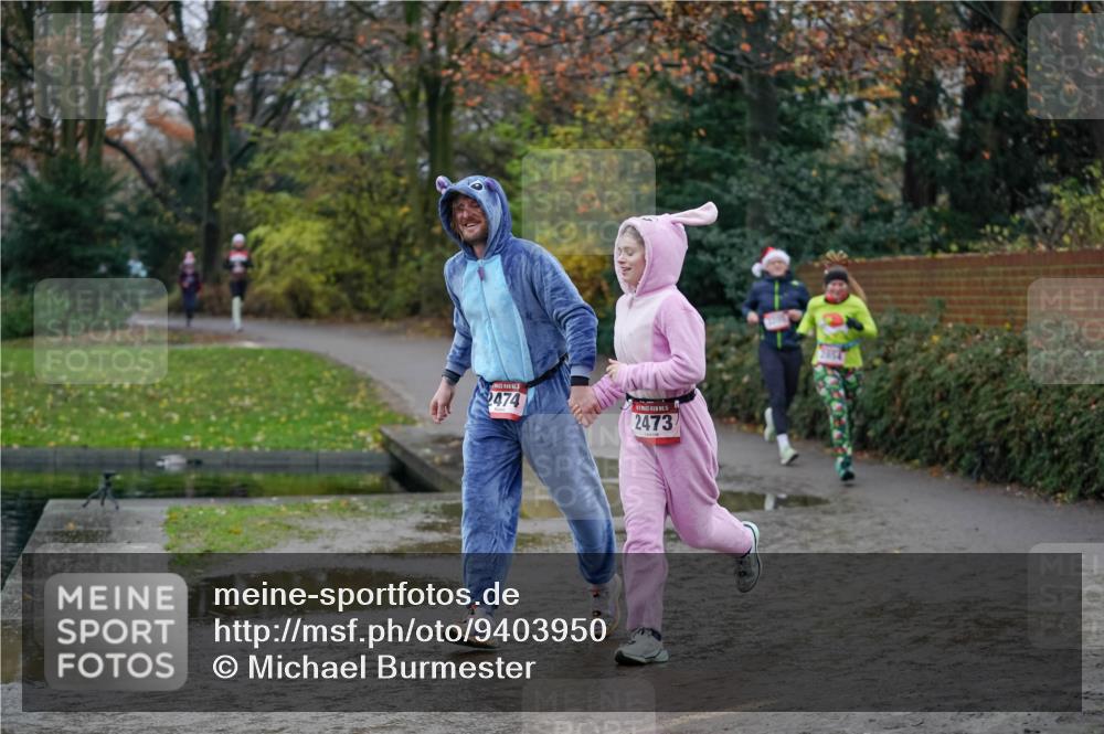 07.12.2025 - St. Pauli X-Mass-Run No. 15 Michael Burmester http://msf.ph/oto/9403950 07.12.2025 11:01:09 Laufen 2474, 15, 2473 meine-sportfotos.de