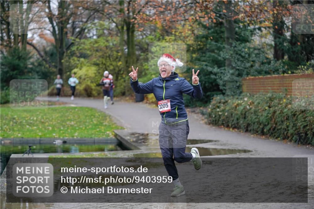 07.12.2025 - St. Pauli X-Mass-Run No. 15 Michael Burmester http://msf.ph/oto/9403959 07.12.2025 11:01:12 Laufen 3205 meine-sportfotos.de