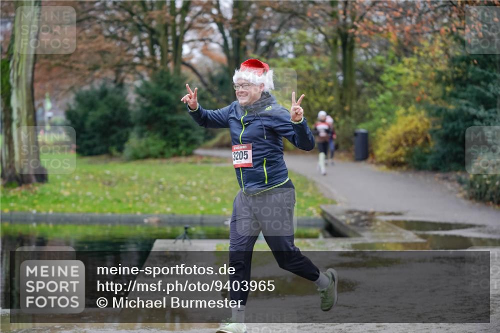 07.12.2025 - St. Pauli X-Mass-Run No. 15 Michael Burmester http://msf.ph/oto/9403965 07.12.2025 11:01:13 Laufen 3205 meine-sportfotos.de