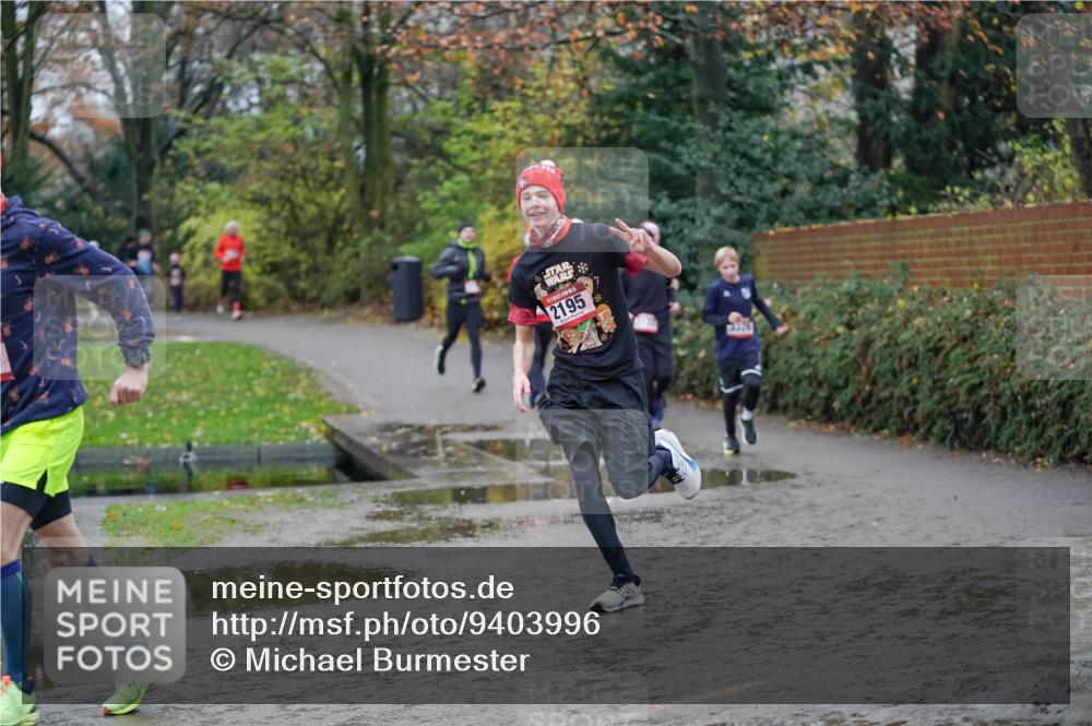 07.12.2025 - St. Pauli X-Mass-Run No. 15 Michael Burmester http://msf.ph/oto/9403996 07.12.2025 11:01:29 Laufen 2195, 3321 meine-sportfotos.de