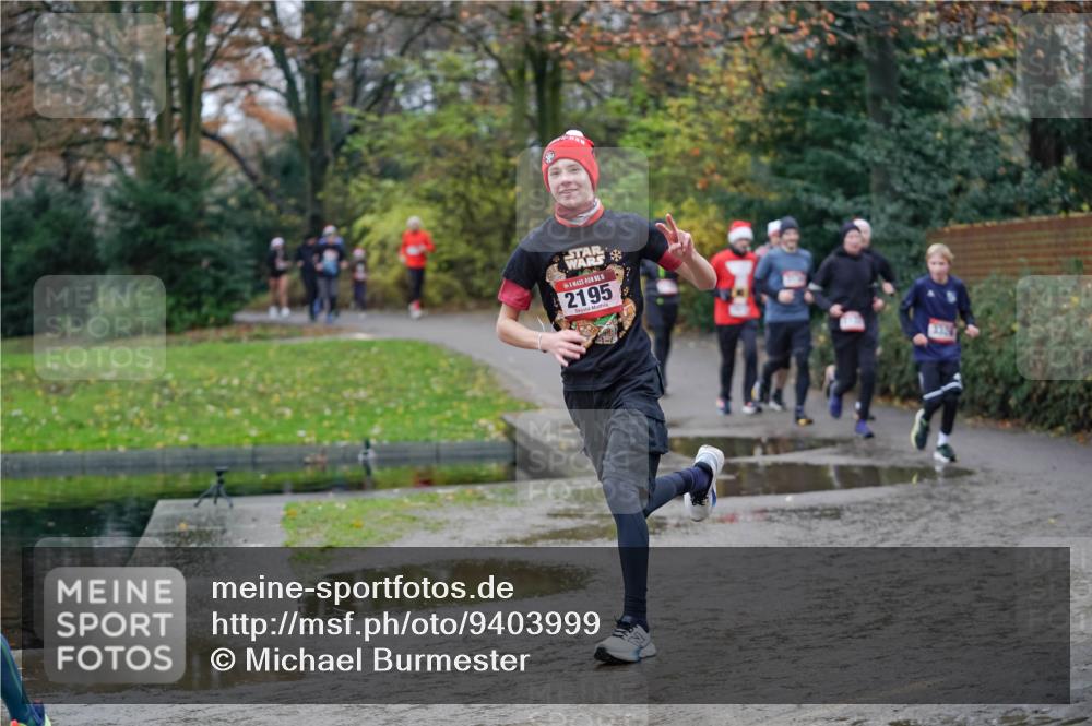 07.12.2025 - St. Pauli X-Mass-Run No. 15 Michael Burmester http://msf.ph/oto/9403999 07.12.2025 11:01:30 Laufen 15, 2195 meine-sportfotos.de