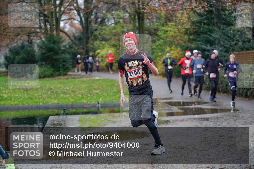 07.12.2025 - St. Pauli X-Mass-Run No. 15 Michael Burmester http://msf.ph/oto/9404000 07.12.2025 11:01:30 Laufen 2195, 1324 meine-sportfotos.de