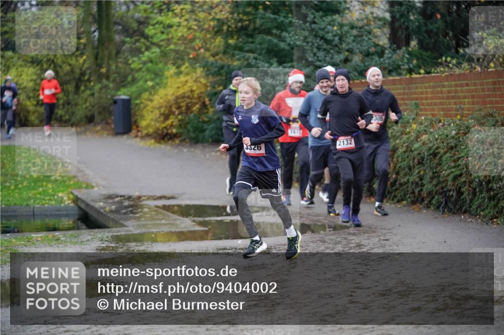 07.12.2025 - St. Pauli X-Mass-Run No. 15 Michael Burmester http://msf.ph/oto/9404002 07.12.2025 11:01:31 Laufen 3326, 1611, 2132, 2305 meine-sportfotos.de
